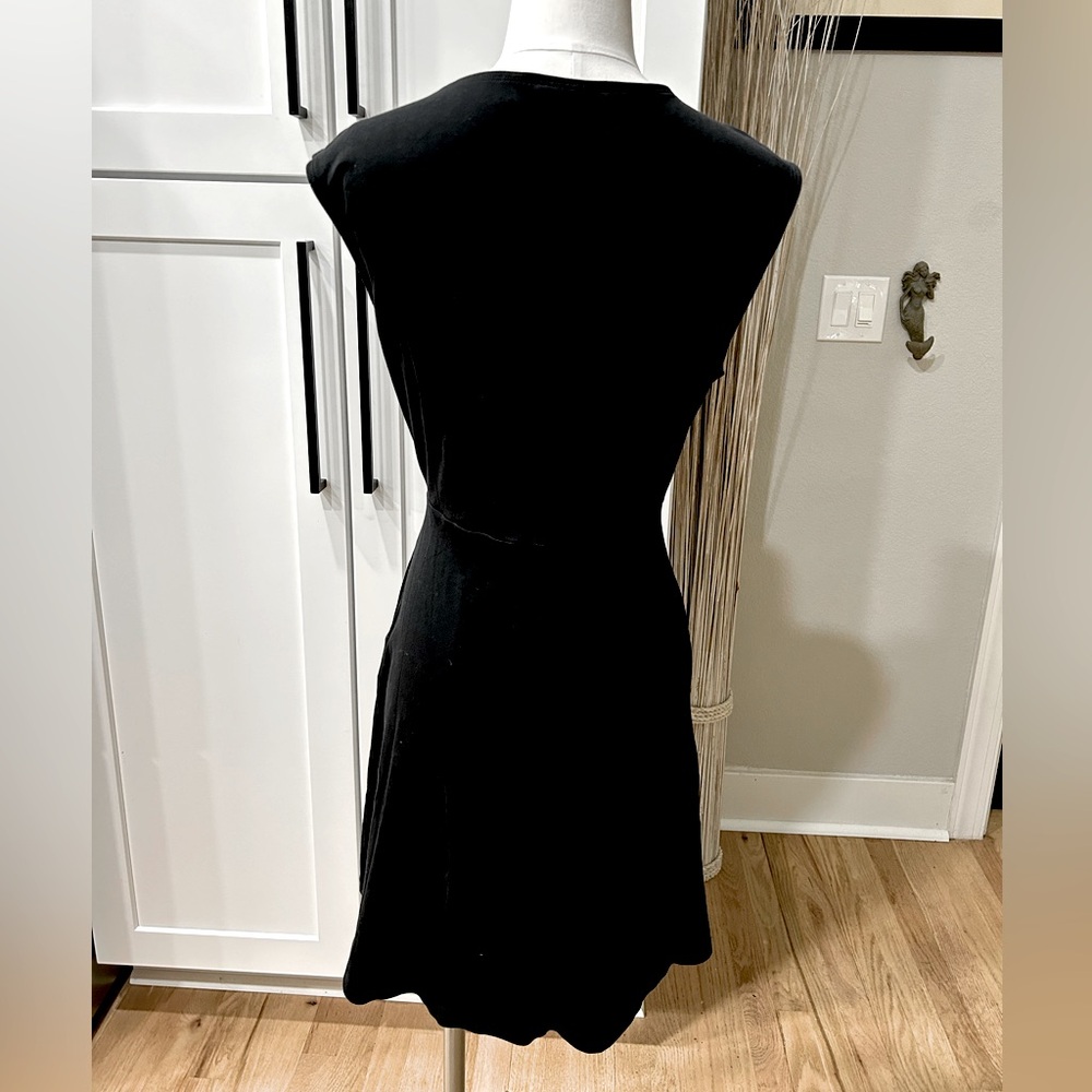 NWOT NY&C Black With Gold Front Zip Fit and Flare A-Line Knit Dress - Picture 4 of 6
